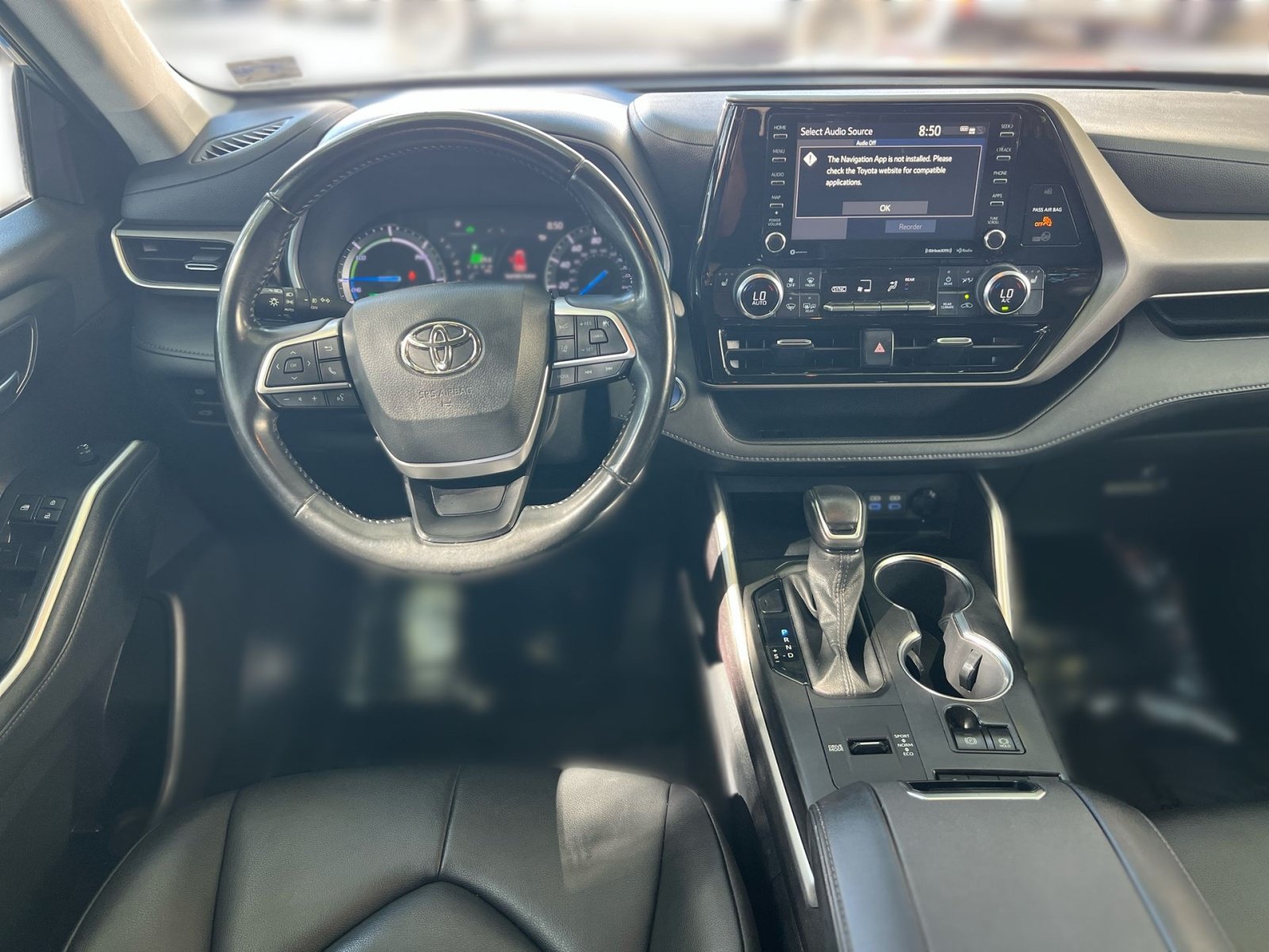 Used 2022 Toyota Highlander XLE AWD/4WD image 21