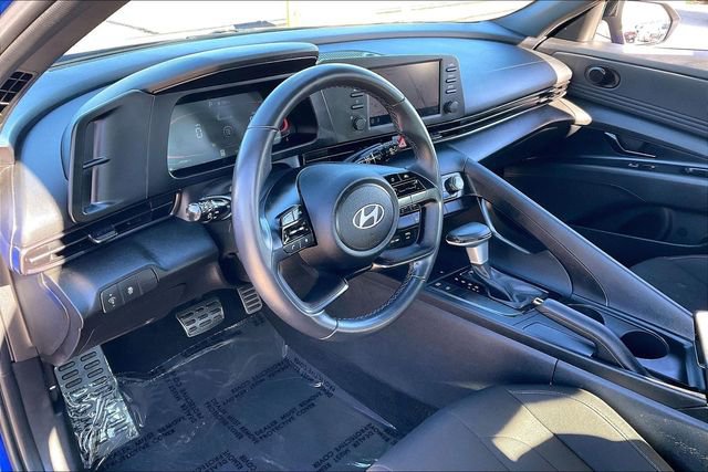 Certified 2025 Hyundai Elantra Sport w/ Cargo Package image 13