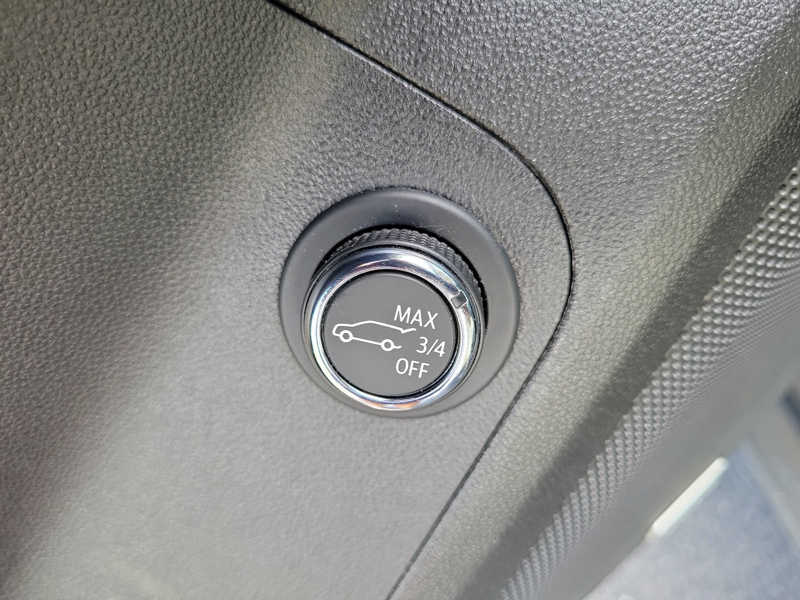 Used 2020 GMC Acadia Denali FWD image 17
