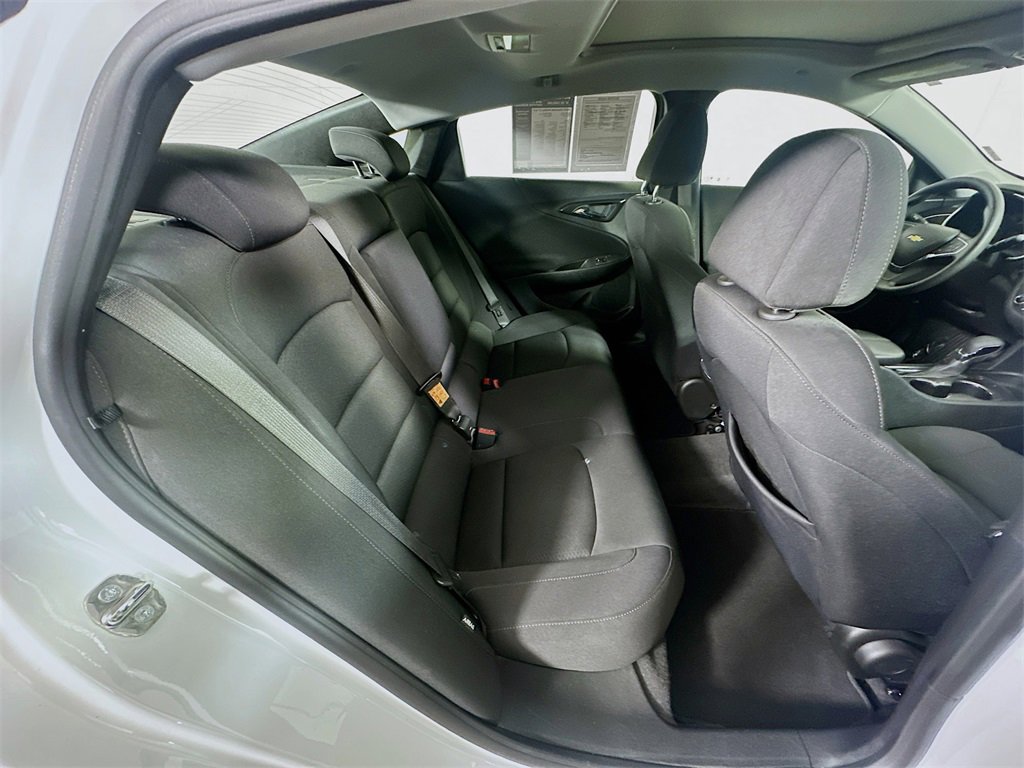 Used 2024 Chevrolet Malibu LT image 11