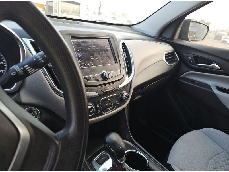 Used 2022 Chevrolet Equinox LS AWD/4WD image 25