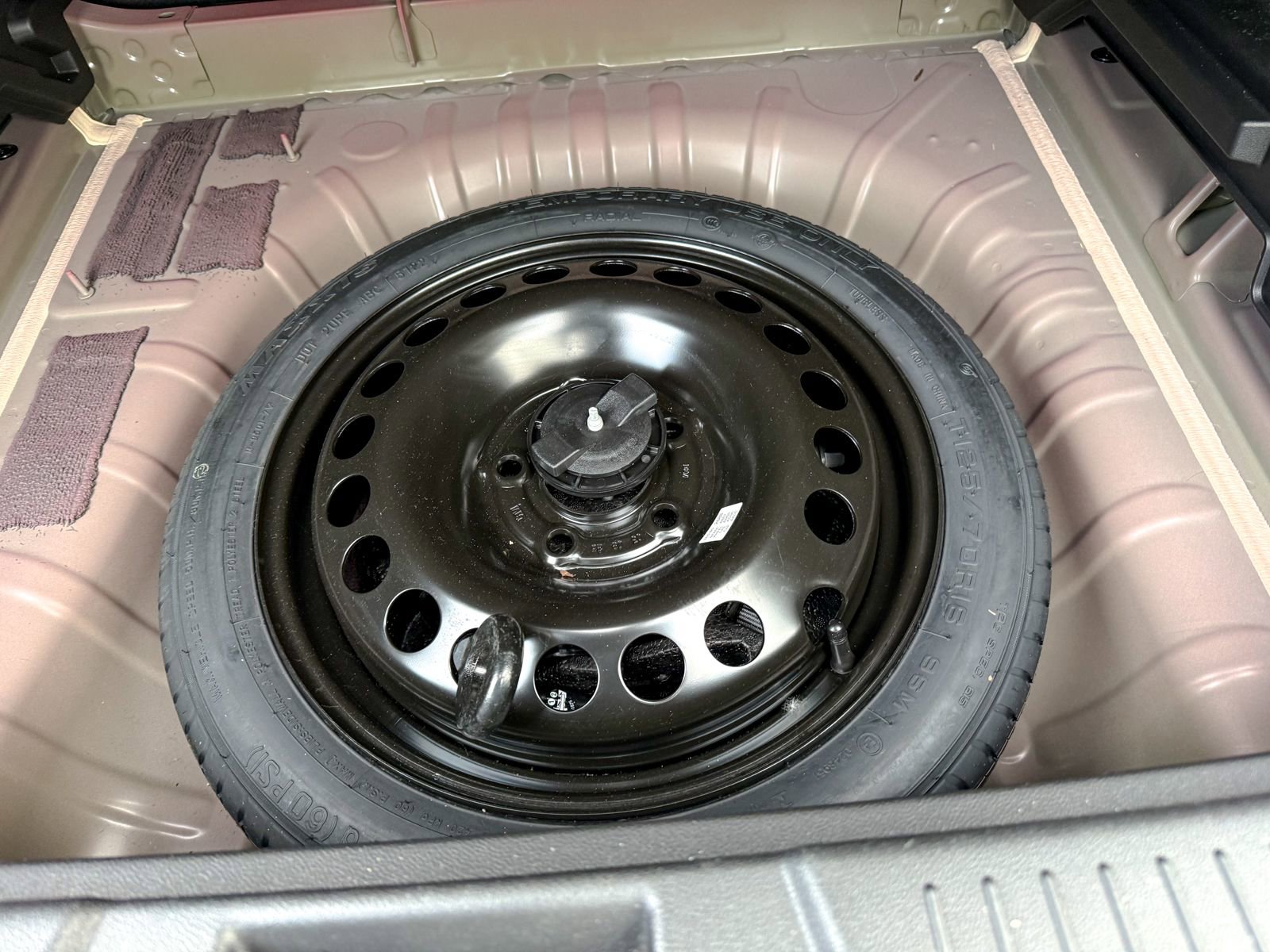 Certified 2024 Chevrolet Trax ACTIV w/ Sunroof Package image 40