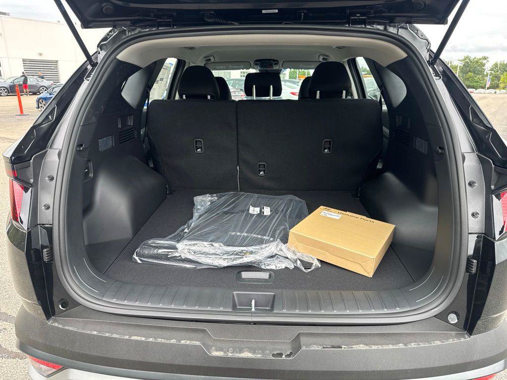 New 2026 Hyundai Tucson Blue SE AWD/4WD image 8