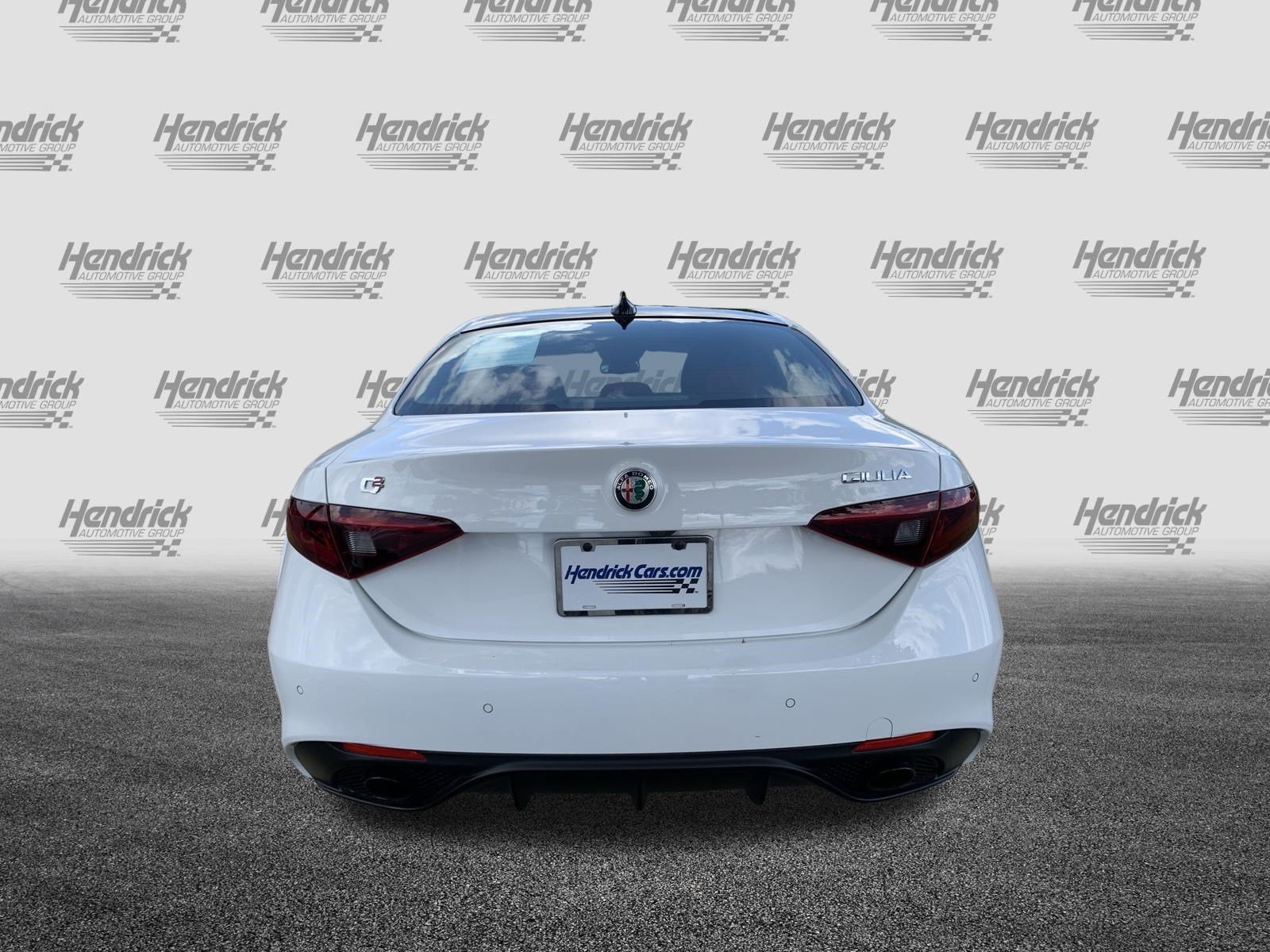 Used 2022 Alfa Romeo Giulia Veloce RWD image 9