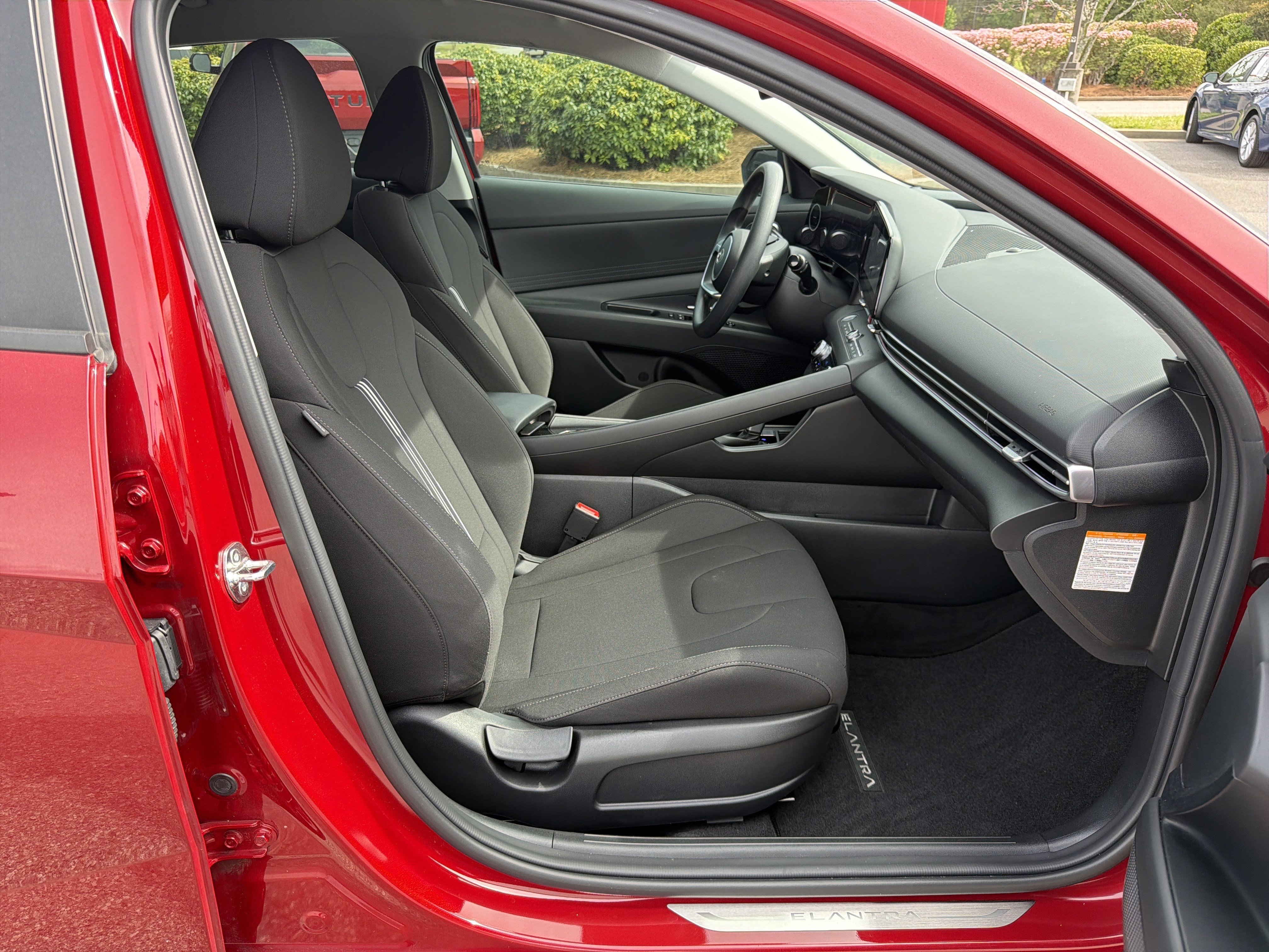 Used 2024 Hyundai Elantra Blue image 24