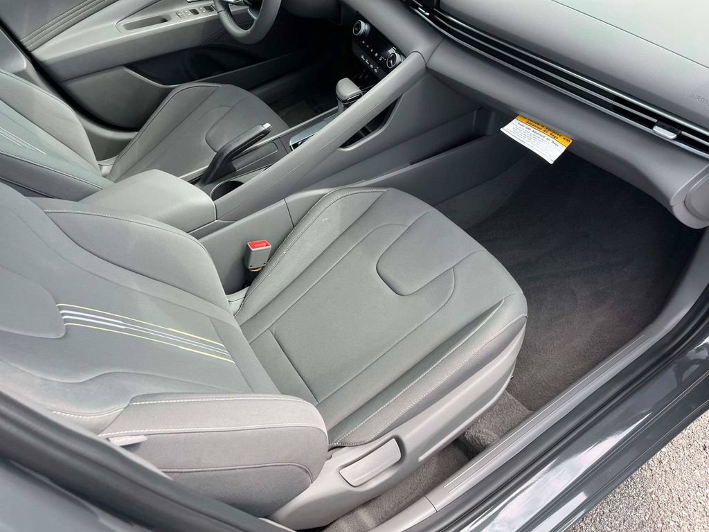 Used 2026 Hyundai Elantra Sport w/ Cargo Package FWD image 10