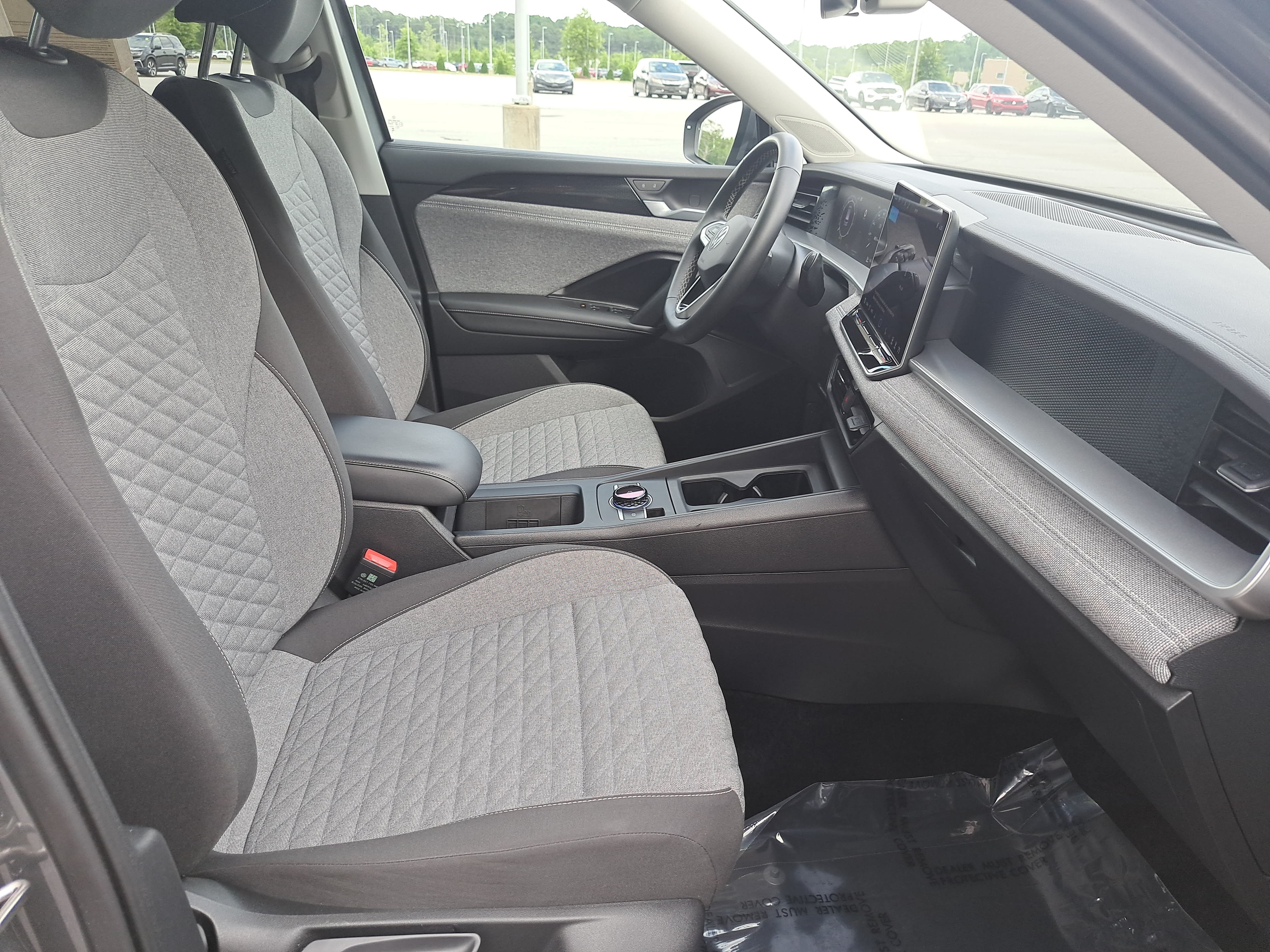Certified 2025 Volkswagen Tiguan S AWD/4WD image 10