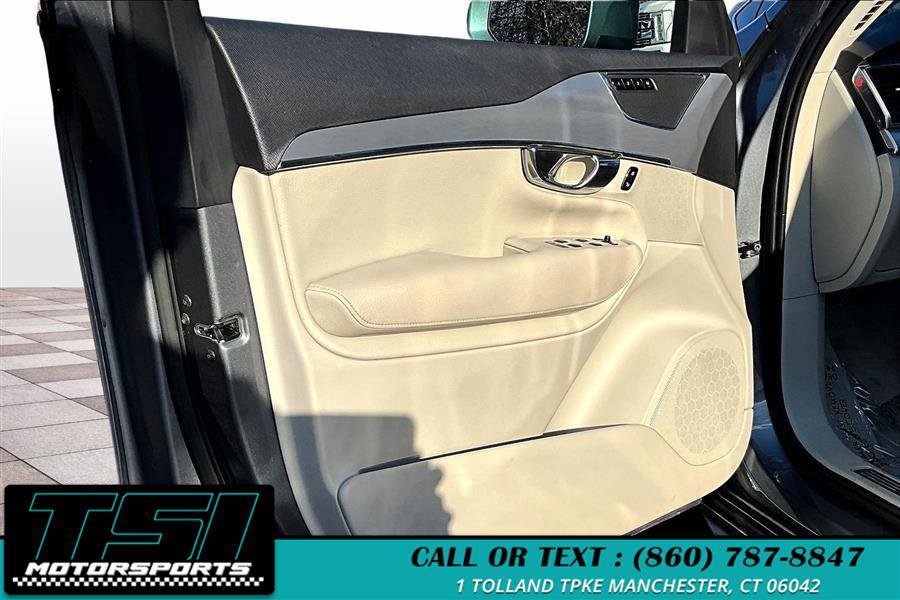 Used 2016 Volvo XC90 T6 Momentum image 23