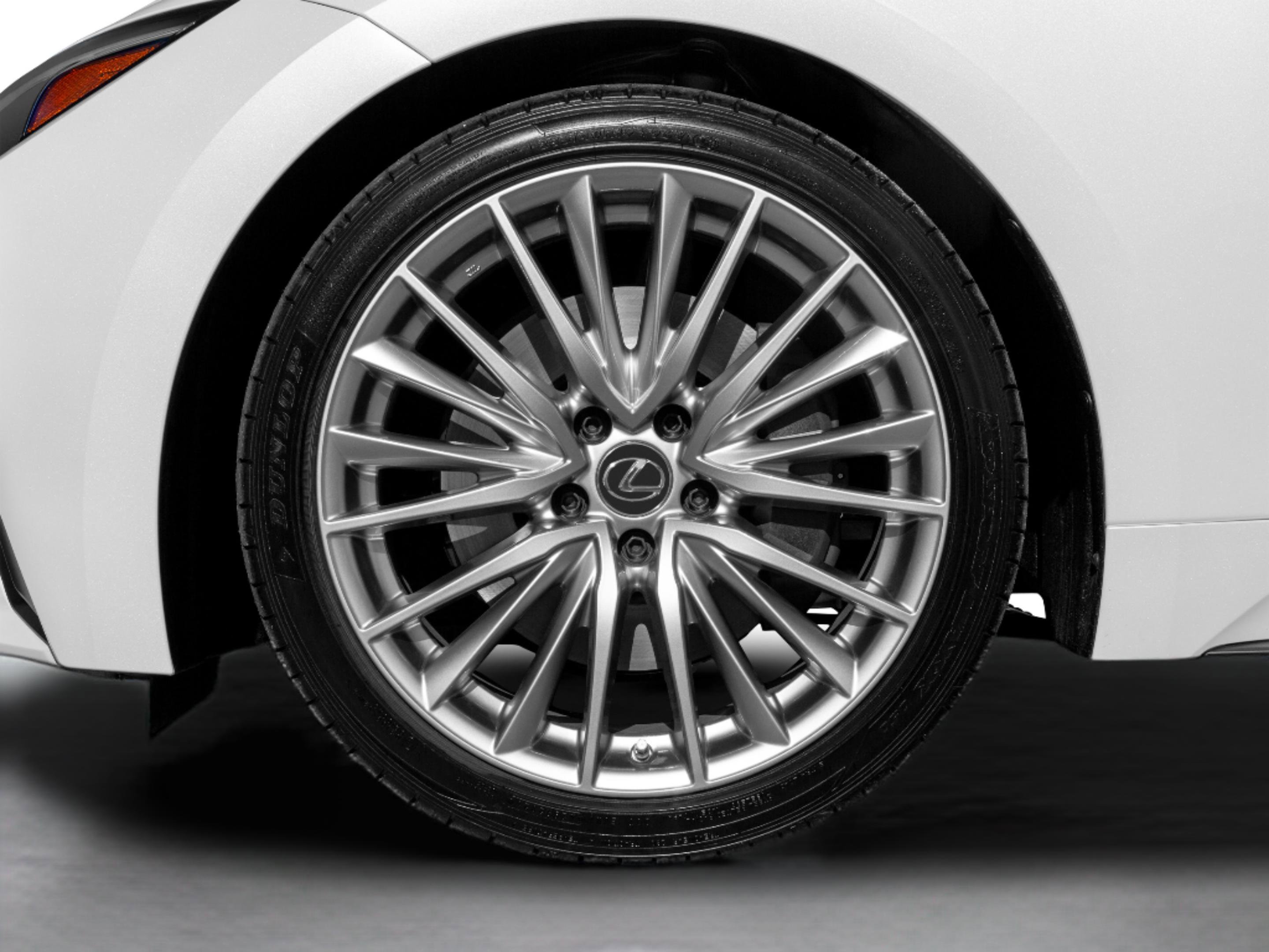 Used 2025 Lexus IS 300 w/ Comfort Package RWD image 21