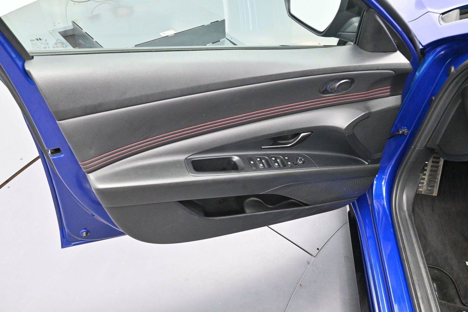 Used 2023 Hyundai Elantra N Line w/ Preferred Accessory Package FWD image 9