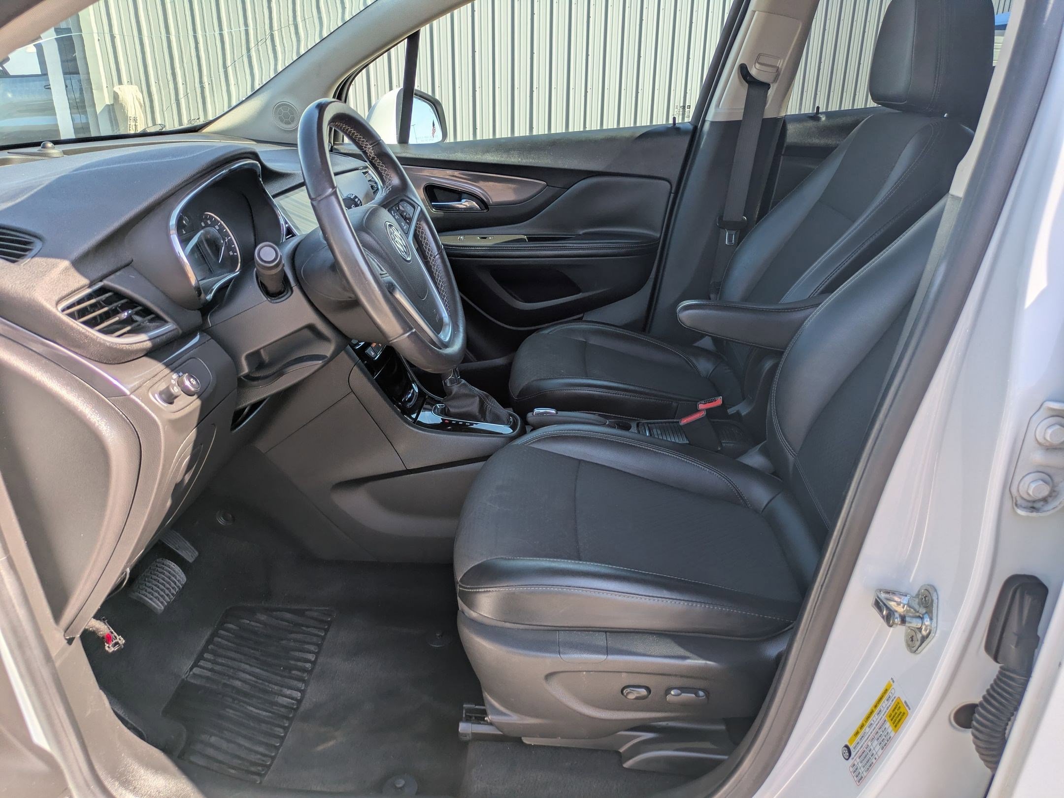 Used 2021 Buick Encore Preferred w/ Safety Package AWD/4WD image 9