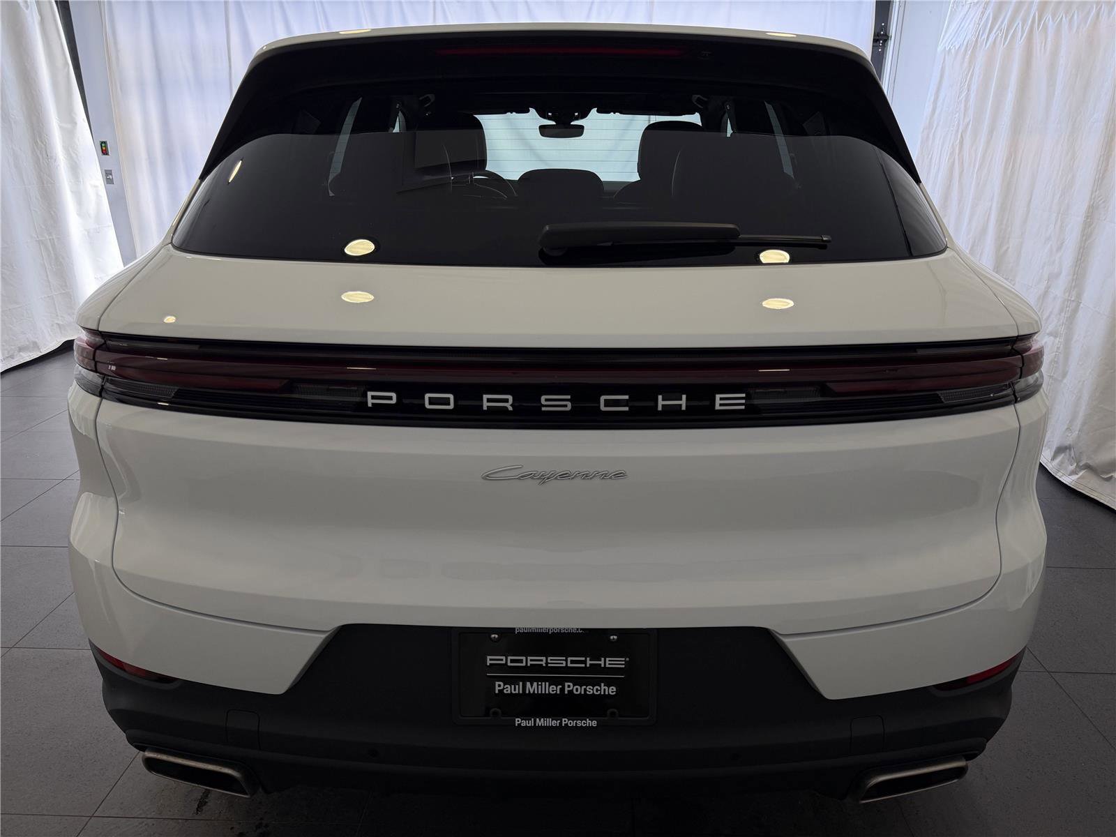 Certified 2024 Porsche Cayenne image 8