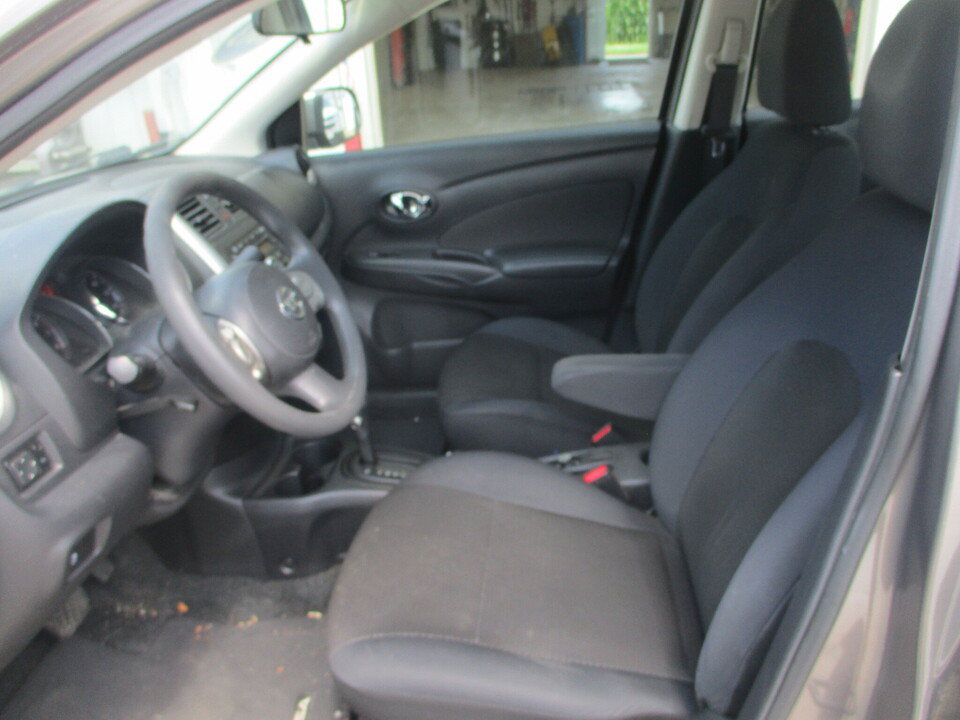 Used 2013 Nissan Versa SV w/ Convenience Pkg FWD image 25