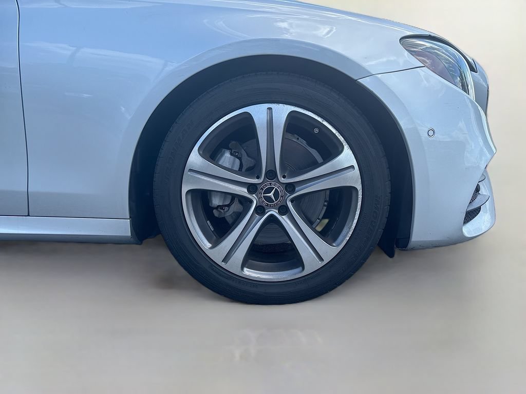 Used 2018 Mercedes-Benz E 300 image 11