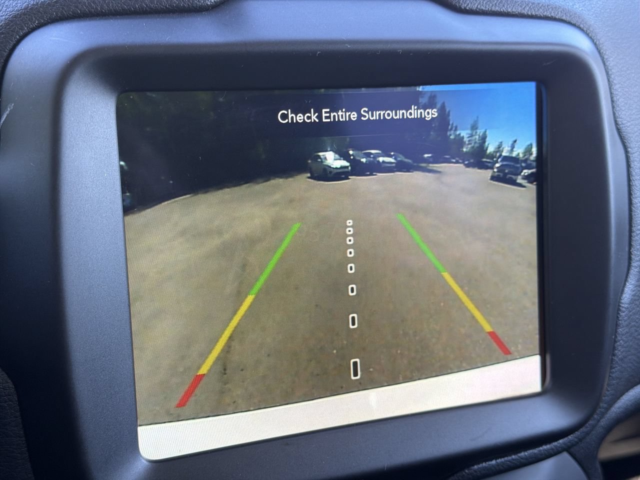 Used 2023 Jeep Renegade Latitude AWD/4WD image 17