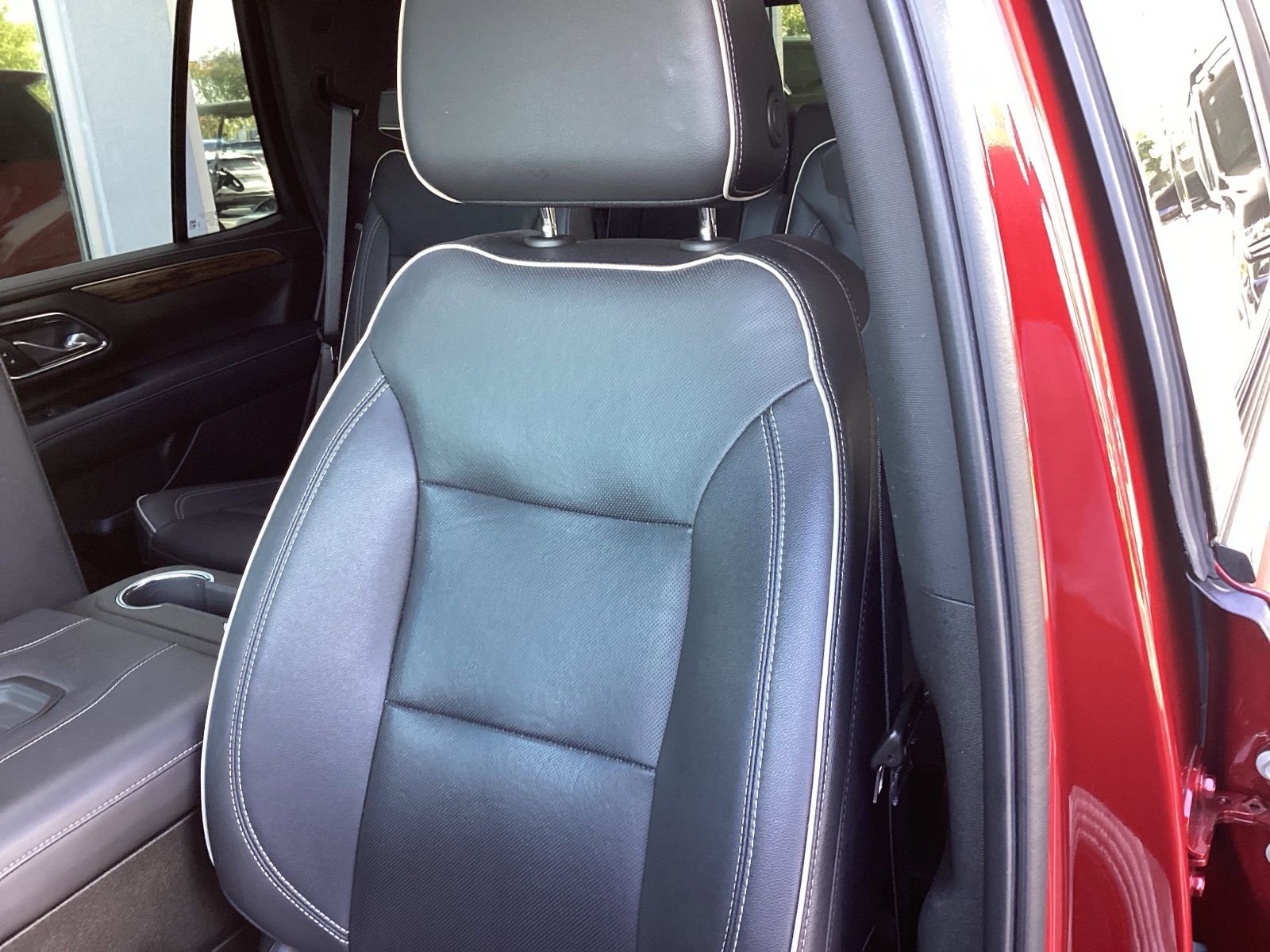 Used 2023 Chevrolet Tahoe Premier image 11