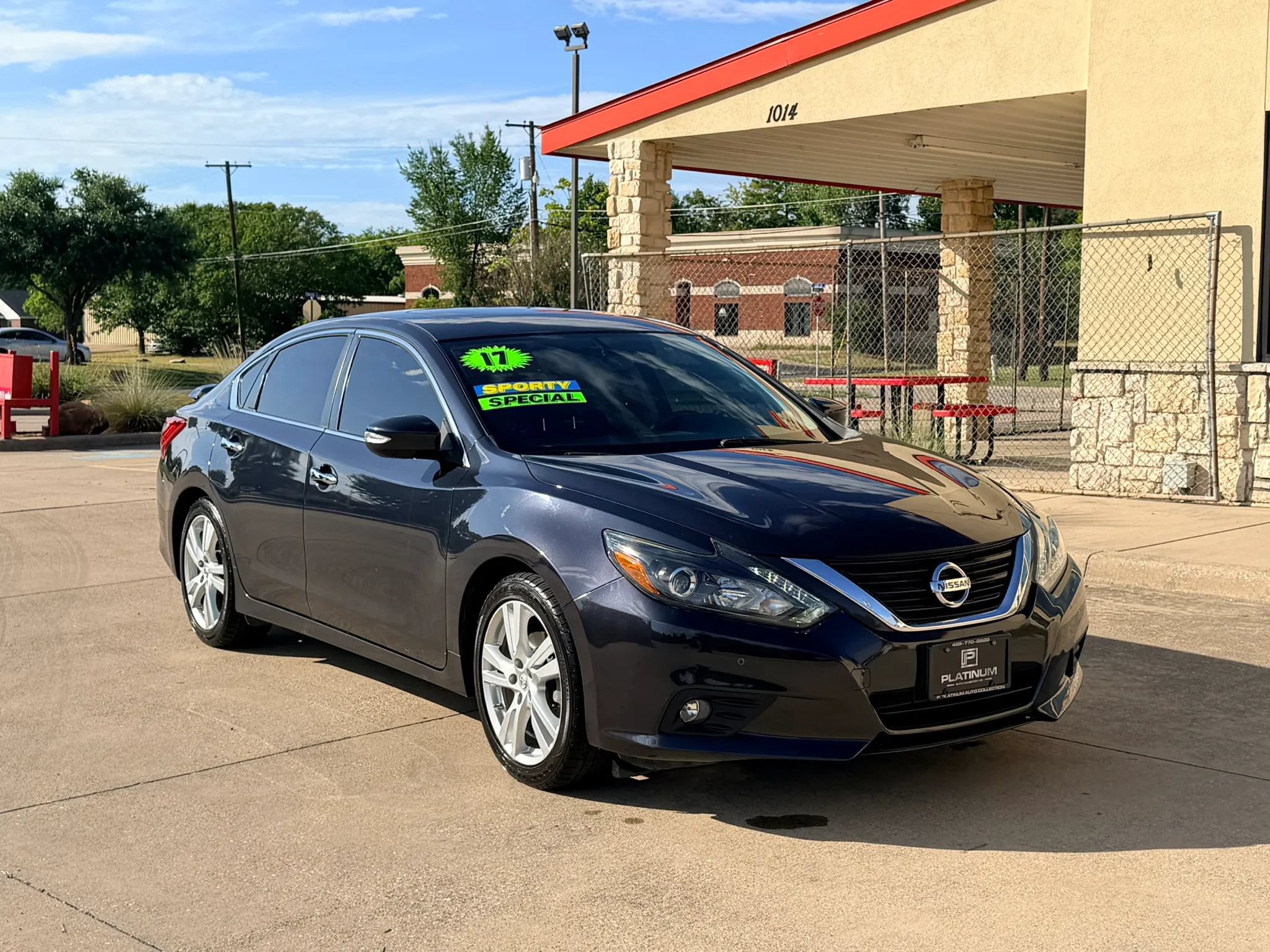 Used 2017 Nissan Altima 3.5 SL FWD image 7