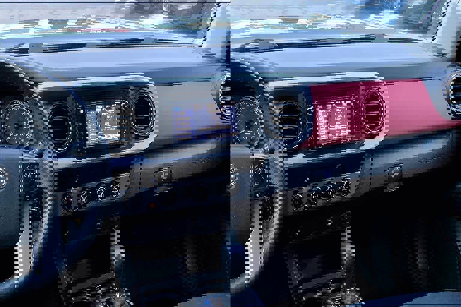 Used 2016 Toyota Tacoma SR5 w/ SR5 Appearance Package (SN) image 7