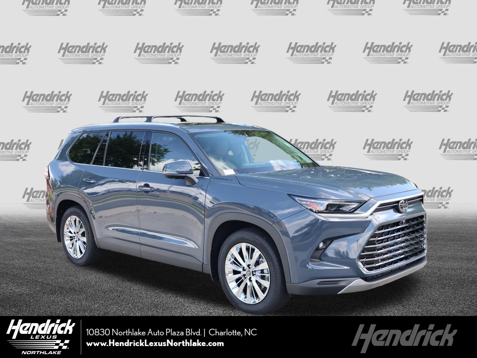 Used 2025 Toyota Grand Highlander AWD image 1