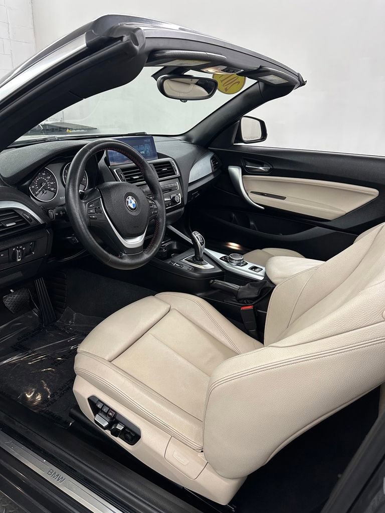 Used 2017 BMW 230i xDrive Convertible image 11