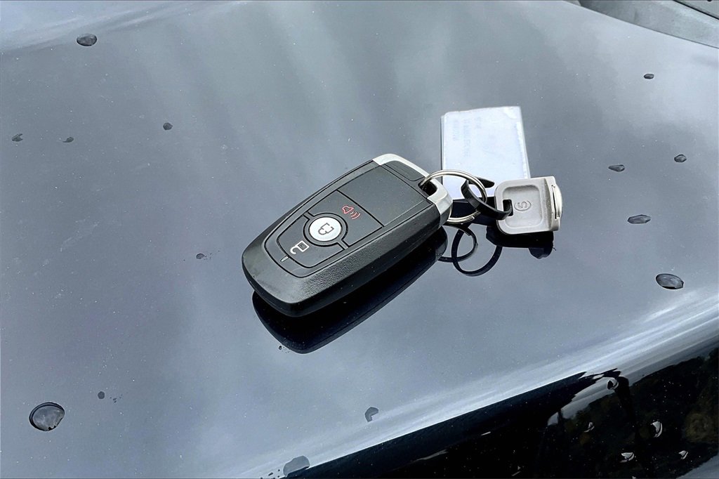 Used 2021 Ford Escape SE image 10