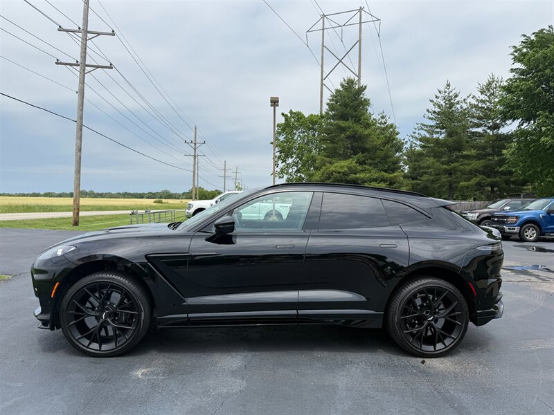 Used 2025 Aston Martin DBX 707 AWD/4WD image 3