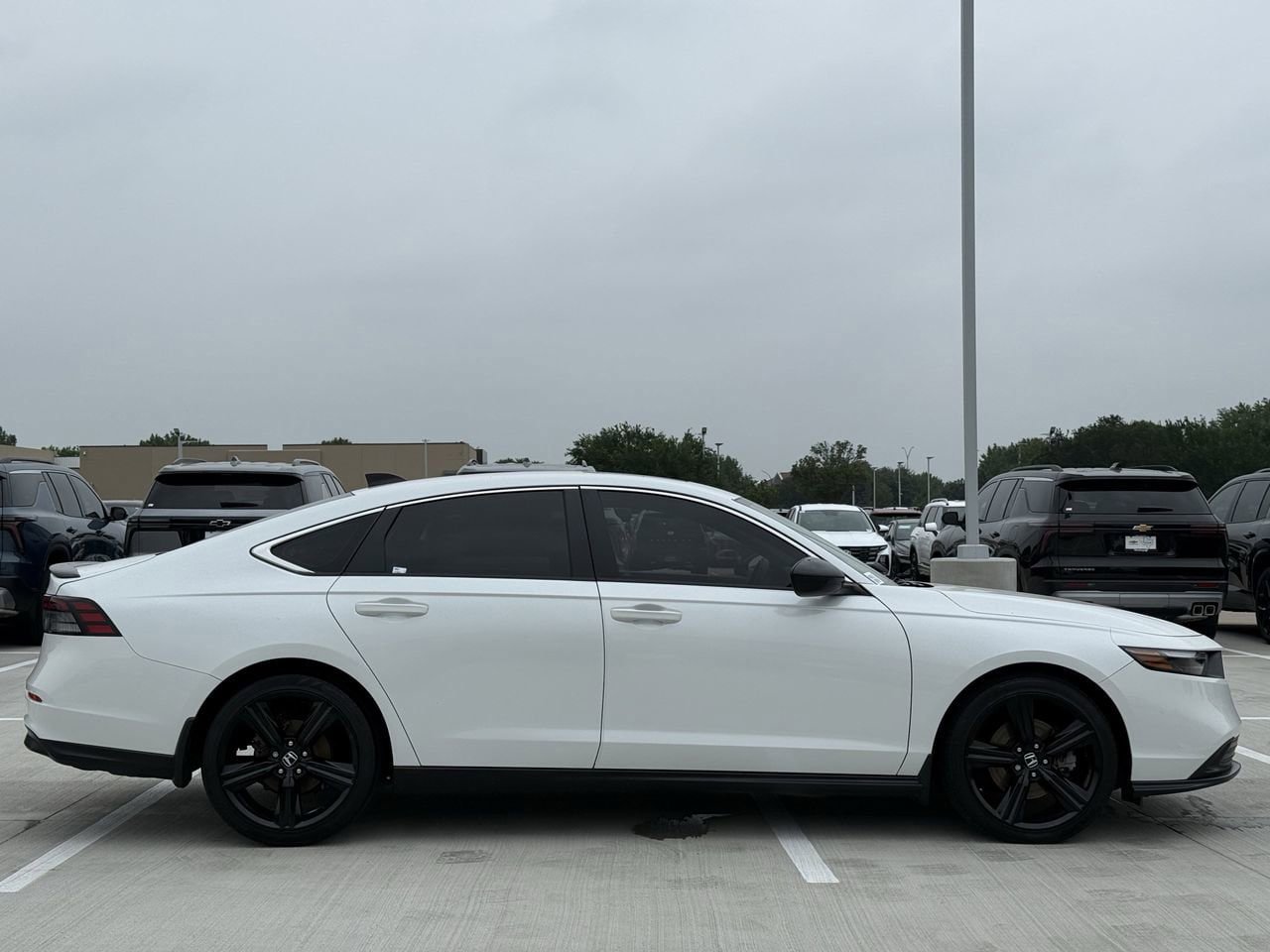 Used 2023 Honda Accord Sport image 3