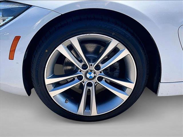 Used 2019 BMW 430i Convertible image 10