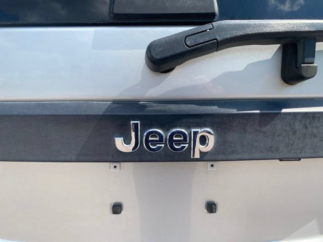 Used 2010 Jeep Liberty Sport w/ Popular Equipment Group AWD/4WD image 16