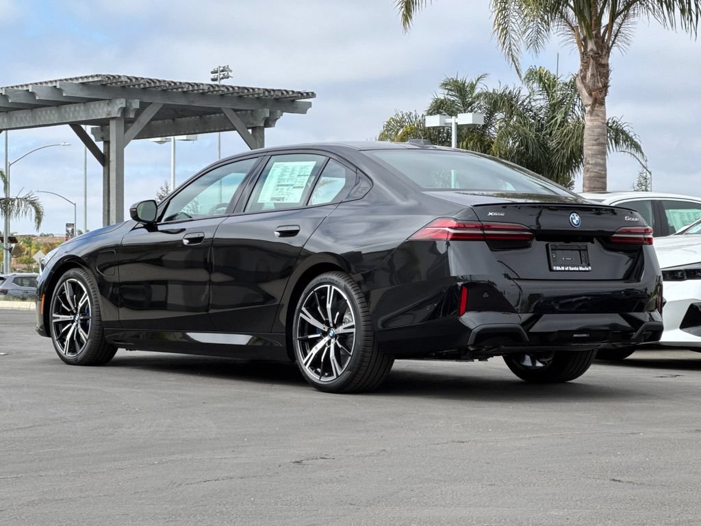 New 2027 BMW 550e xDrive w/ Premium Package AWD/4WD image 6
