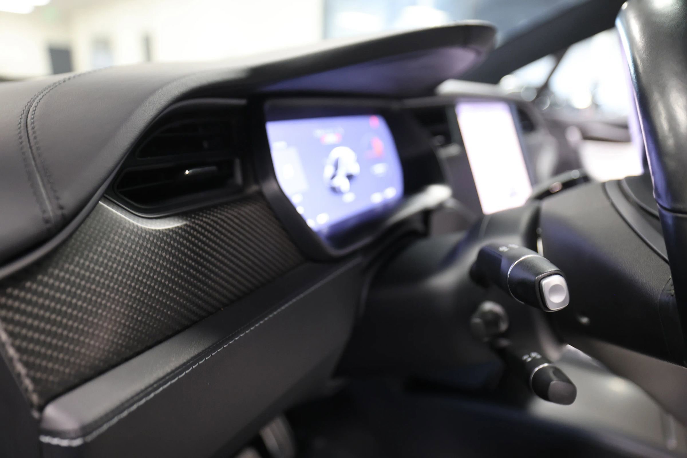 Used 2018 Tesla Model X P100D image 27