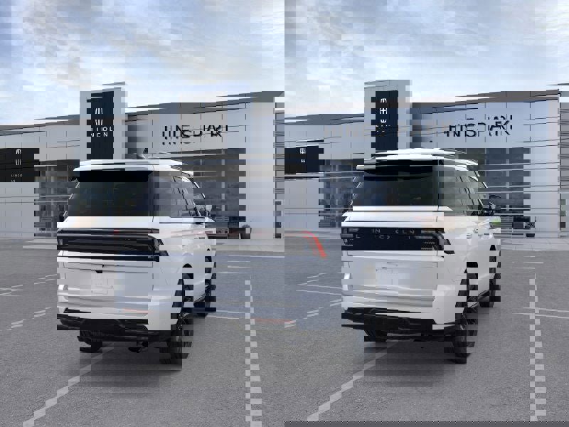 New 2025 Lincoln Navigator Reserve w/ Jet Appearance Package image 8