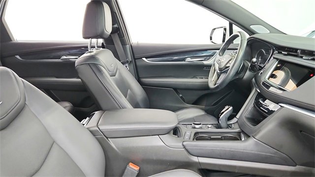 Certified 2024 Cadillac XT5 Premium Luxury w/ LPO, Floor Liner Package image 24