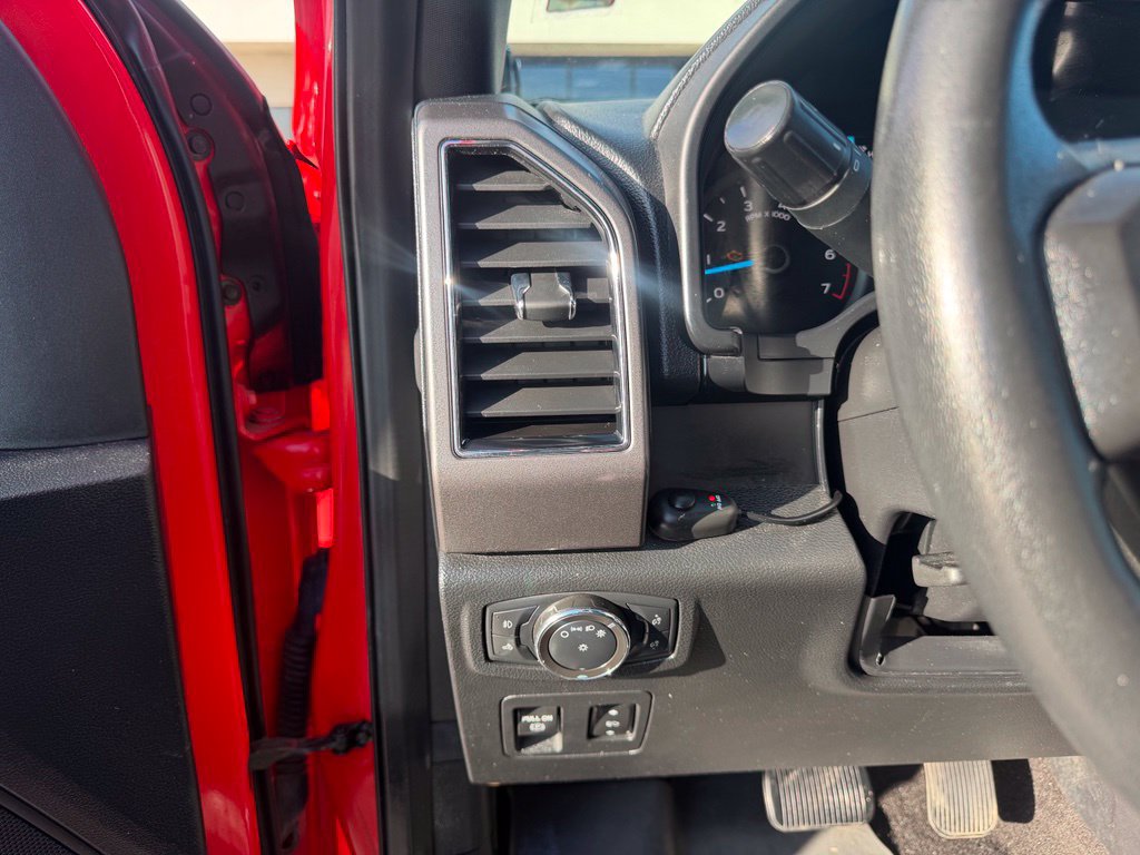 Used 2020 Ford F150 XLT w/ Equipment Group 302A Luxury AWD/4WD image 23
