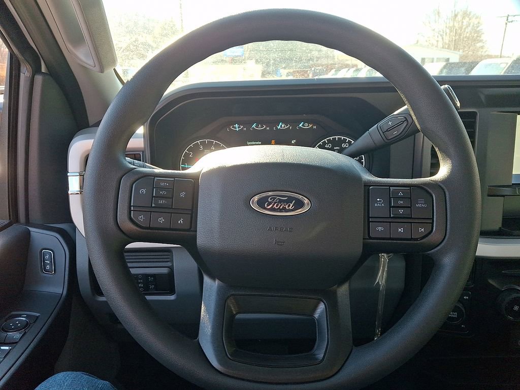 New 2026 Ford F250 XL w/ XL Driver Assist Package AWD/4WD image 9