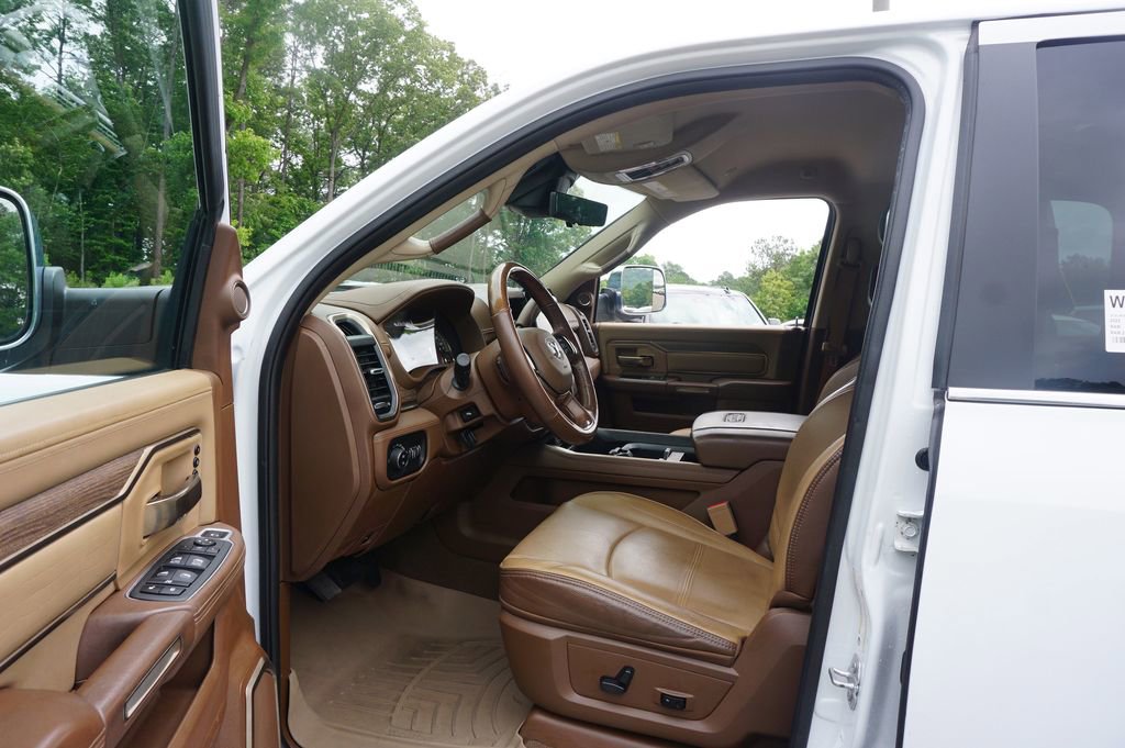 Used 2022 RAM 2500 Limited AWD/4WD image 2