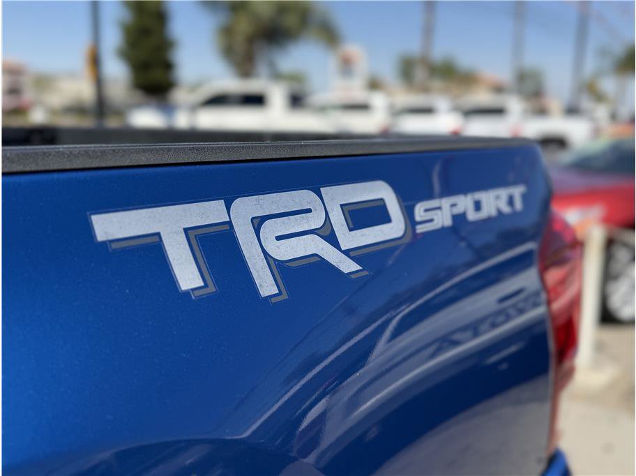 Used 2017 Toyota Tacoma TRD Sport w/ Tow Package RWD image 21