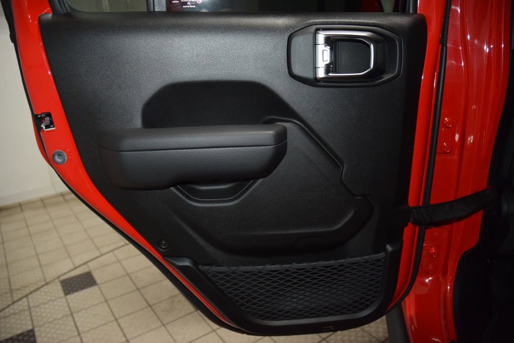 Used 2025 Jeep Gladiator Willys image 42