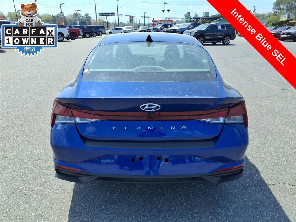 Used 2023 Hyundai Elantra SEL w/ Cargo Package image 4