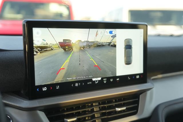 Used 2025 Ford Explorer Active w/ Active Comfort Package image 29