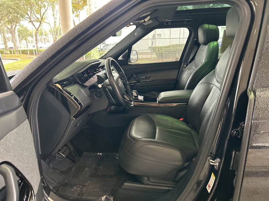 Used 2024 Land Rover Range Rover Sport Dynamic SE image 5