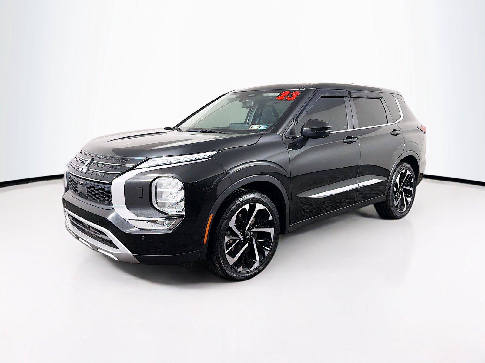 Used 2023 Mitsubishi Outlander SE AWD/4WD image 7