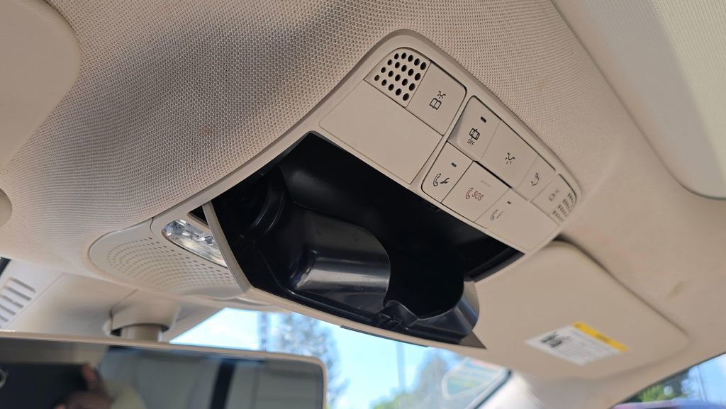 Used 2017 Mercedes-Benz E 300 4MATIC image 36