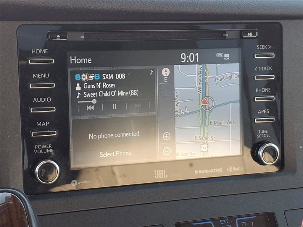 Used 2018 Toyota Sienna Limited Premium w/ Carpet Mat Package image 7