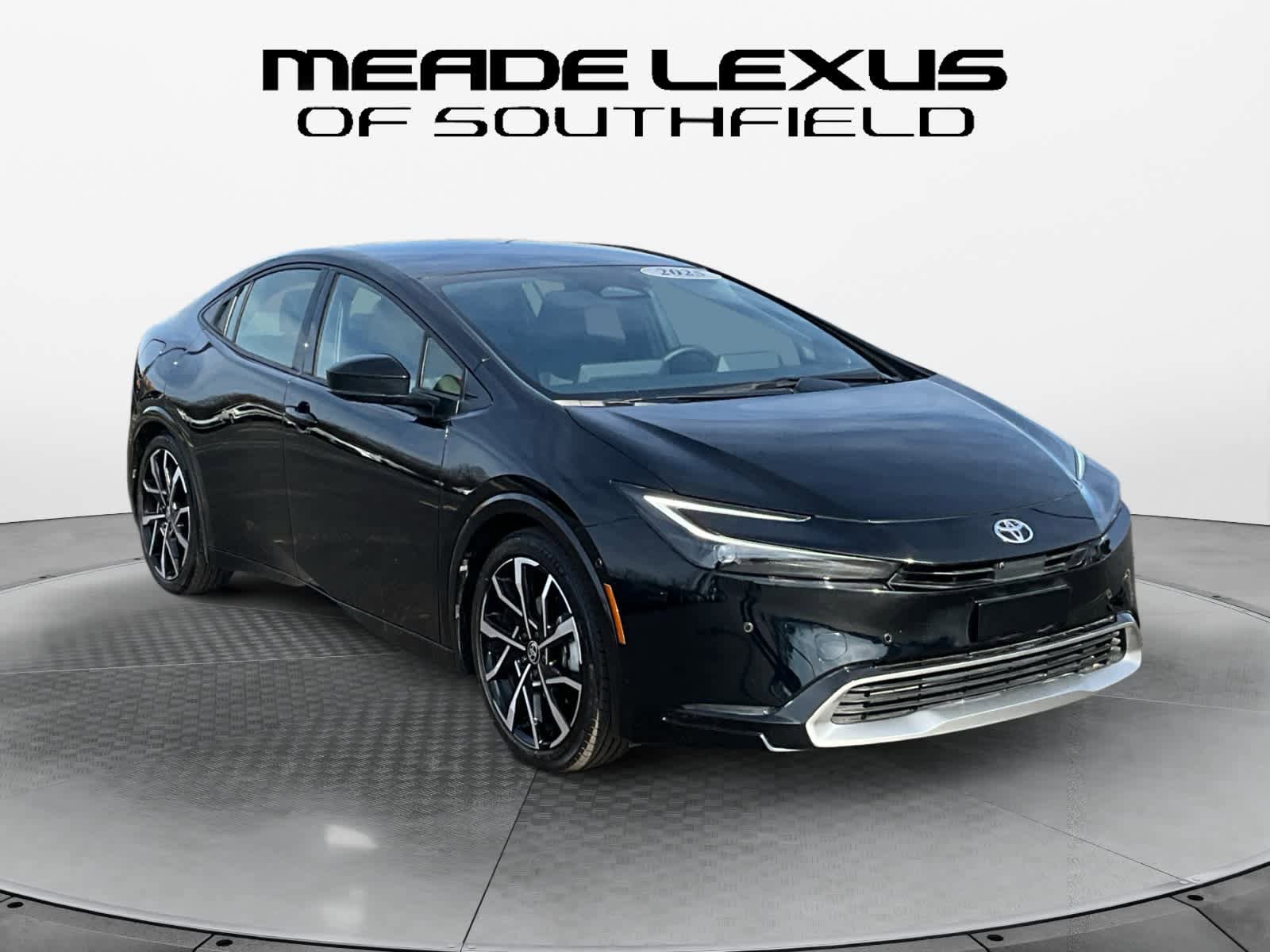 Used 2025 Toyota Prius Plug-In Hybrid w/ Limited Premium Package FWD image 7