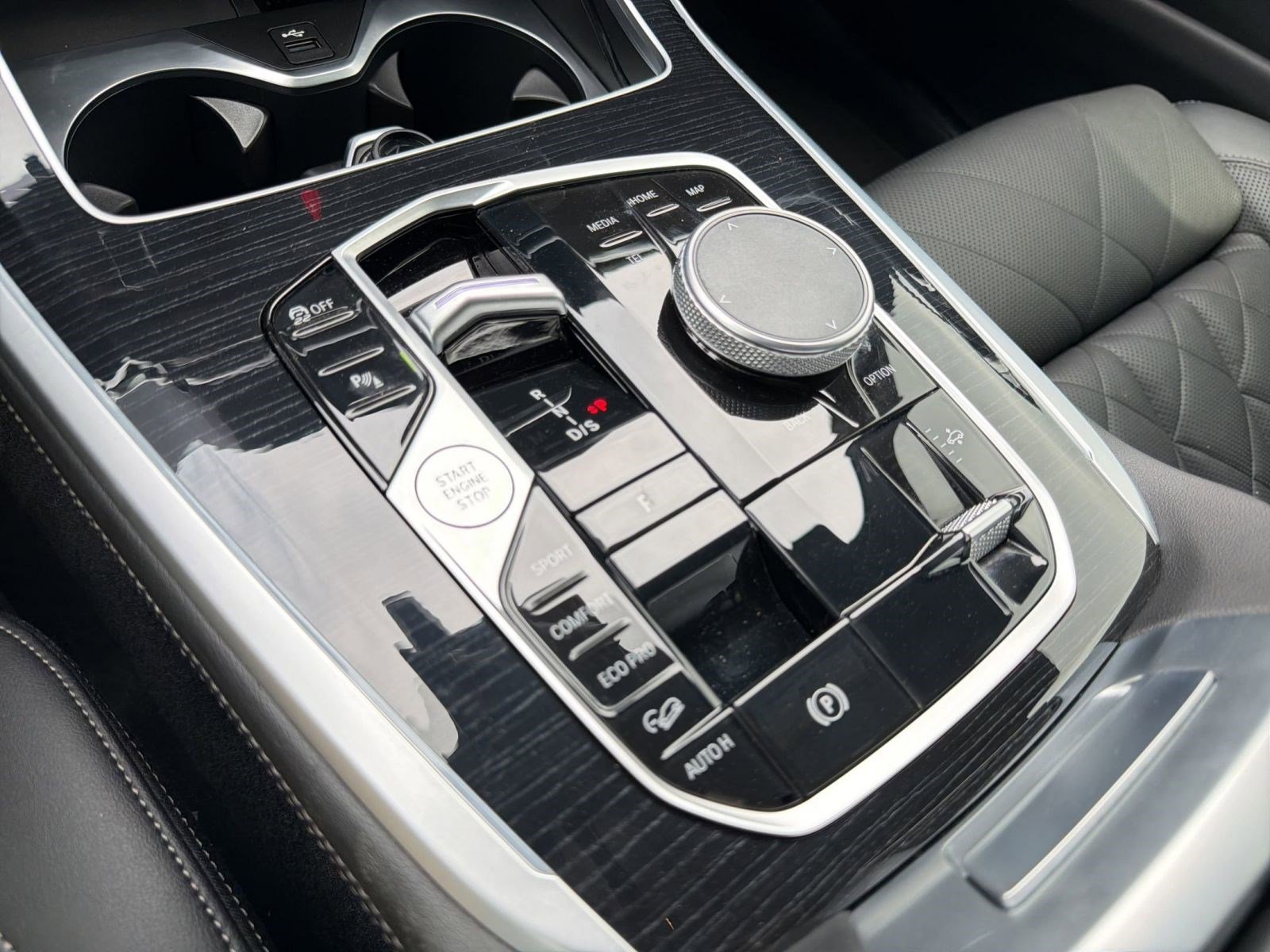 Certified 2023 BMW X7 xDrive40i w/ M Sport Package image 17