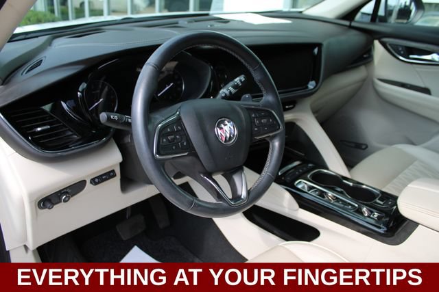 Used 2022 Buick Envision Avenir w/ Technology Package II FWD image 2