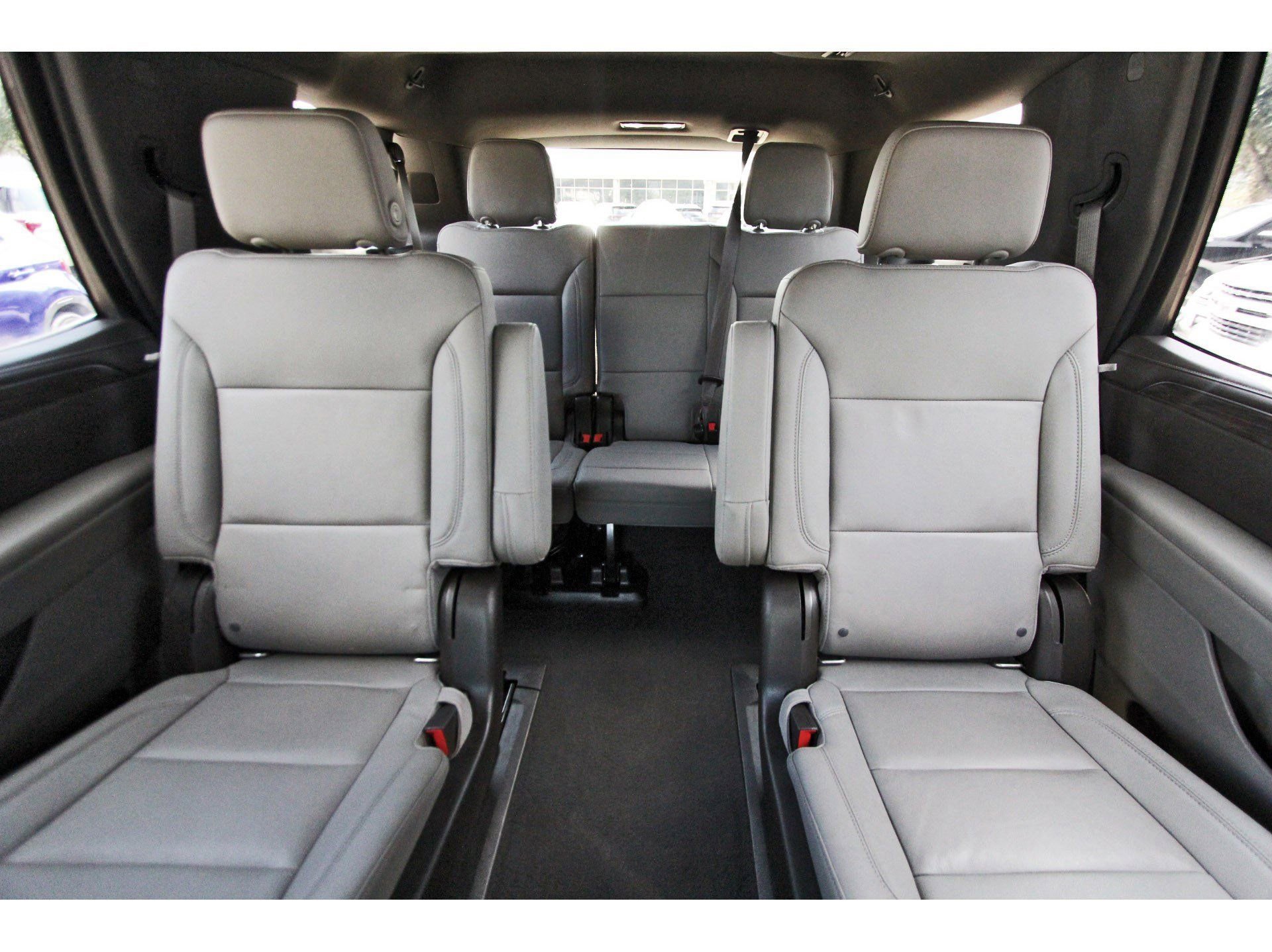 Used 2021 Chevrolet Tahoe Z71 image 13