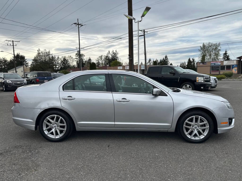 Used 2011 Ford Fusion SEL w/ Moons & Tunes Pkg image 4