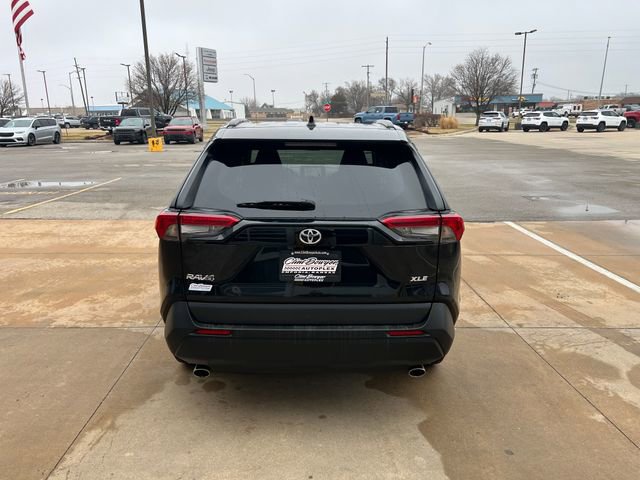 Used 2025 Toyota RAV4 XLE image 4